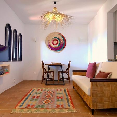 Cozy Beach Apartment W/ Sea View, Free Parking & Ac Carvoeiro  Luaran gambar